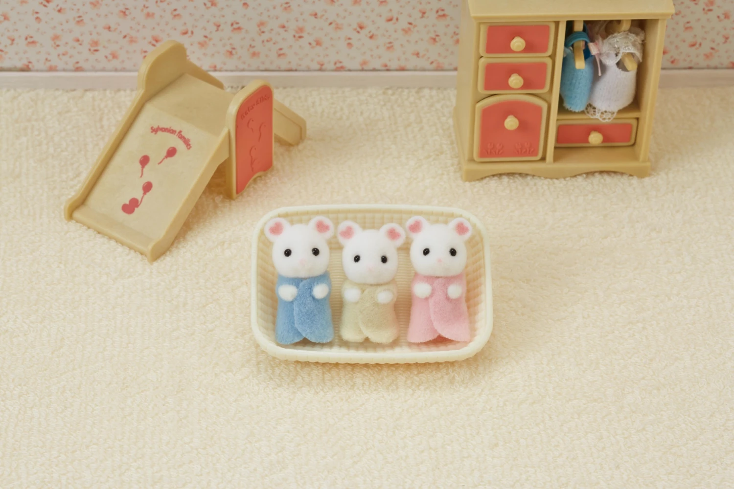 Sylvanian Families Drieling Marshmellow Muis SF5337 5 Sylvanian Families Drieling Marshmellow Muis SF5337 - Afbeelding 3