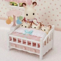 Sylvanian Families Bed Voor Drieling Met Mobiel SF5534 -Indoor Speelgoed Winkel 87915898 0493082951
