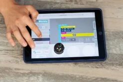 Ozobot Bit 2.0 Titanium Black – STEM Programeerbare Minirobot -Indoor Speelgoed Winkel azobot bit 2.0 titanium black 3 1