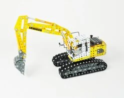 Tronico Profi Liebherr Graafmachine – 1 : 25 15 Tronico Profi Liebherr Graafmachine – 1 : 25 -Indoor Speelgoed Winkel liebherr graafmachine tronico profi 10100 3