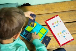 SmartGames Colour-Catch Denkspel Smart-Games -Indoor Speelgoed Winkel smartgames colourcatch denkspel sg443 colour catch speelactief.nl 2